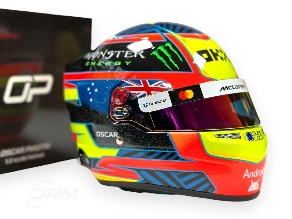 Oscar Piastri 2026 McLaren Bell 1:2 Helmet